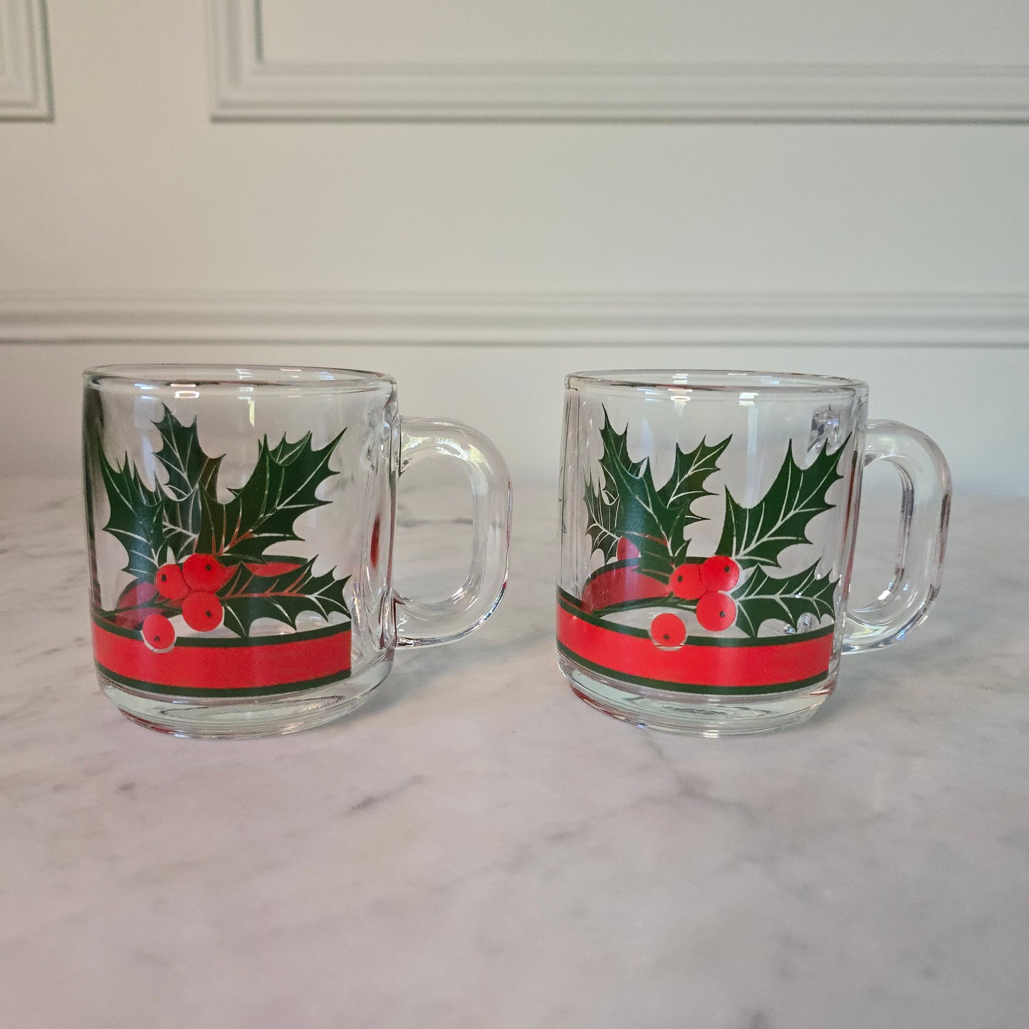 Set of 2 - Vintage Holiday Mugs