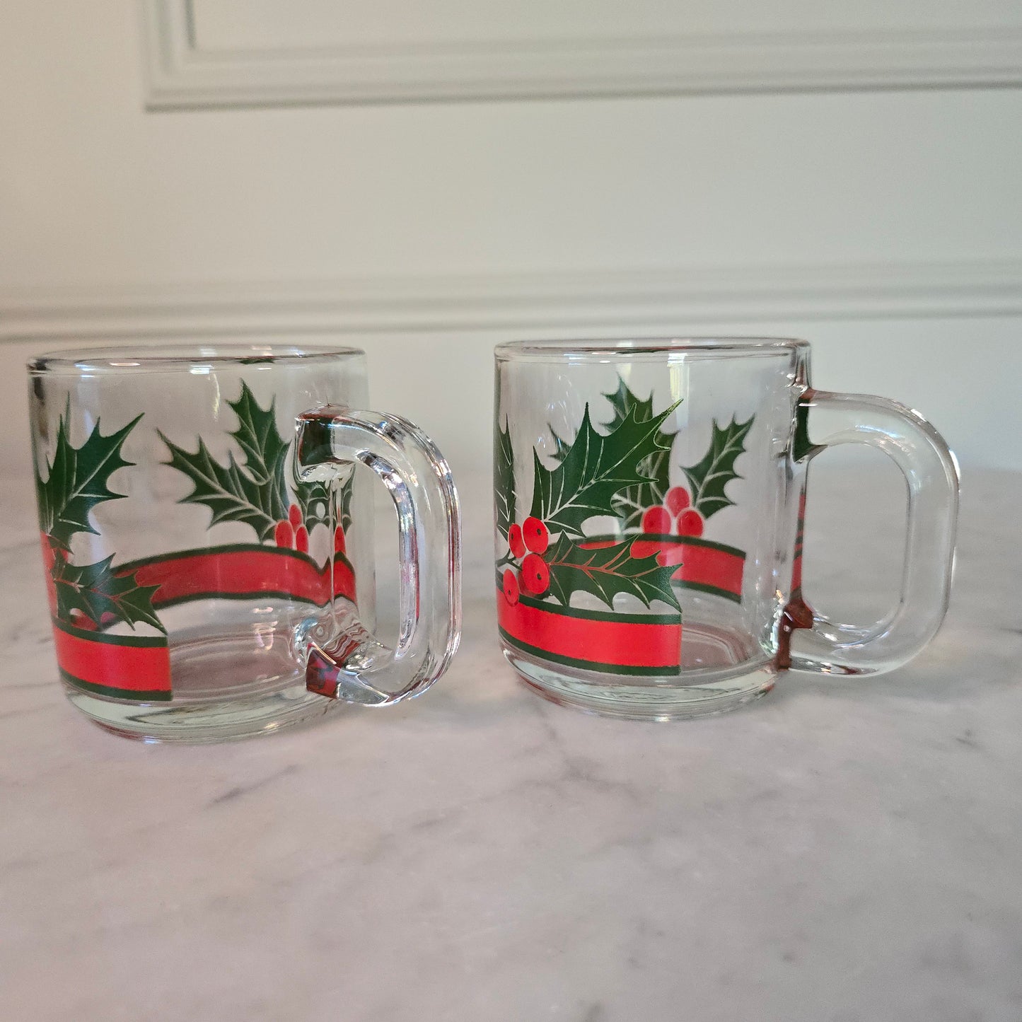 Set of 2 - Vintage Holiday Mugs